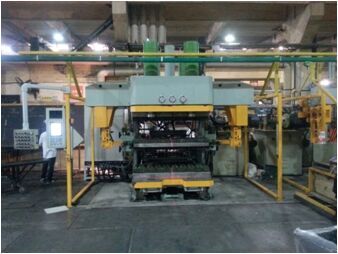 無接頭橡膠履帶硫化機成套設(shè)備